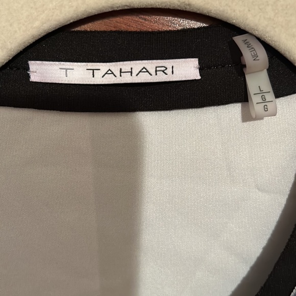 TAHARI over coat - Picture 5 of 6